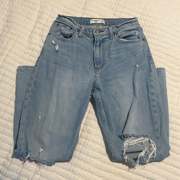 Abercrombie mom high rise jeans - Picture 3 of 6